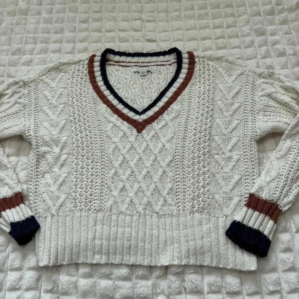 American Eagle Medium Varsity V-Neck Cable Knit Sweater Cream Preppy Y2K Carlton